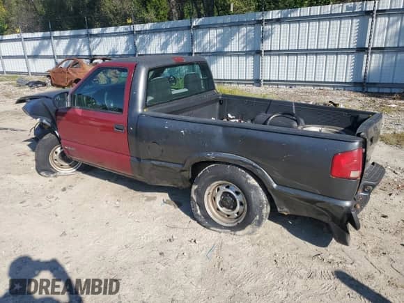 2002 Chevrolet S-10 с VIN 1GCCS145628258286, выставлен на аукционе Copart как лот 81591625 с пробегом 103 129 миль миль и Списание • Salvage title. История ставок и продаж доступна на DreamBid. Изображение 2.