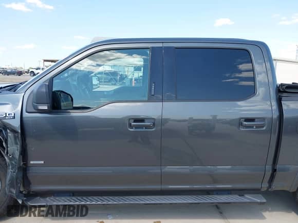 2017 Ford F-150 XL z VIN 1FTEW1CP7HFB49260, wystawiony jako IAAI lot #42951829 z przebiegiem 128 291 mil mil oraz . Historia ofert i sprzedaży dostępna na DreamBid. Obrazek 14.