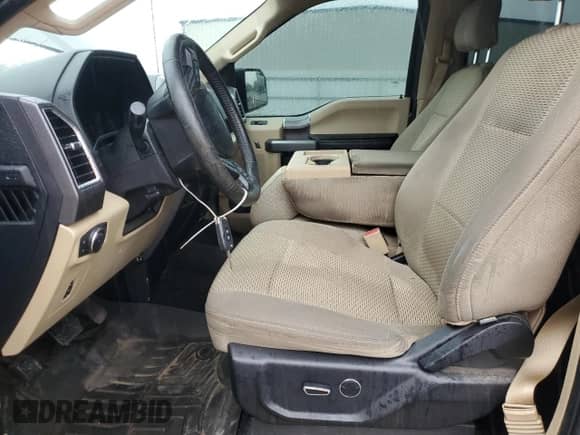 2015 Ford F-150 XL z VIN 1FTEW1EFXFFA95504, wystawiony jako Copart lot #84420055 z przebiegiem 97 239 mil mil oraz Szkoda całkowita • Salvage title. Historia ofert i sprzedaży dostępna na DreamBid. Obrazek 7.