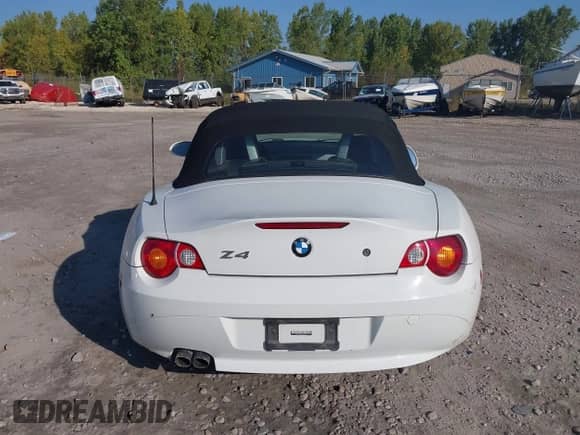 2004 BMW Z4 2.5i с VIN 4USBT33534LR67337, выставлен на аукционе IAAI как лот 43222391 с пробегом 75 725 миль миль и . История ставок и продаж доступна на DreamBid. Изображение 16.