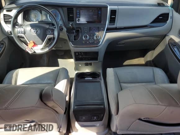 2016 Toyota Sienna Limited Premium with VIN 5TDYK3DCXGS758728, listed as a Copart auction lot 71020395 with 156,644 mi miles and Clean title. Bid and sale history available at DreamBid. Image 8.