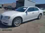 2013 Chrysler 300 C с VIN 2C3CCAET1DH507346, выставлен на аукционе IAAI как лот 42421323 с пробегом 143 269 миль миль и . История ставок и продаж доступна на DreamBid. Изображение 17.