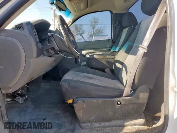 2007 Chevrolet Silverado 1500 Work Truck with VIN 1GCEC14X77Z622918, listed as a Copart auction lot 70034695 with 294,552 mi miles and Salvage title. Bid and sale history available at DreamBid. Image 7.