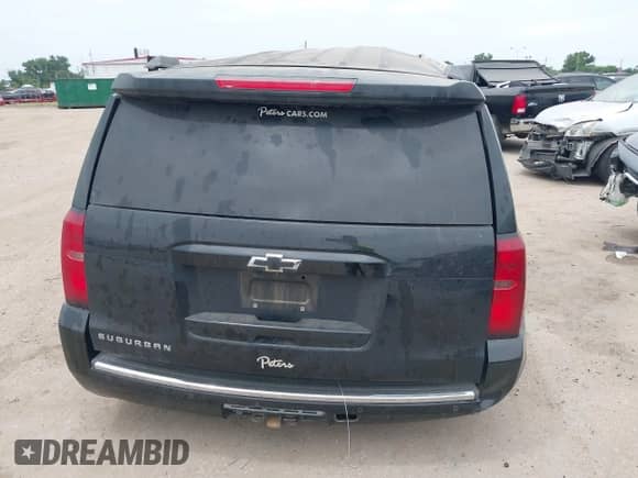 2015 Chevrolet Suburban LTZ с VIN 1GNSKKKC7FR518477, выставлен на аукционе IAAI как лот 42742748 с пробегом Не указан миль и . История ставок и продаж доступна на DreamBid. Изображение 17.