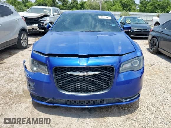 2020 Chrysler 300 S с VIN 2C3CCAGG2LH151035, выставлен на аукционе Copart как лот 54068735 с пробегом 100 045 миль миль и Чистый • Clean title. История ставок и продаж доступна на DreamBid. Изображение 5.