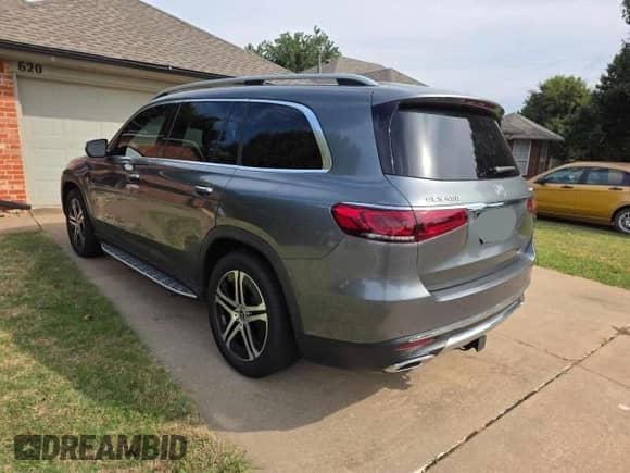 2020 Mercedes-Benz GLS 450 z VIN 4JGFF5KE9LA051215, wystawiony jako Copart lot #85927235 z przebiegiem 93 850 mil mil oraz Czysty tytuł • Clean title. Historia ofert i sprzedaży dostępna na DreamBid. Obrazek 3.