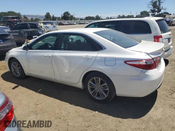 2015 Toyota Camry SE z VIN 4T1BF1FK6FU901540, wystawiony jako Copart lot #67824065 z przebiegiem 120 485 mil mil oraz Szkoda całkowita • Salvage title. Historia ofert i sprzedaży dostępna na DreamBid. Obrazek 2.