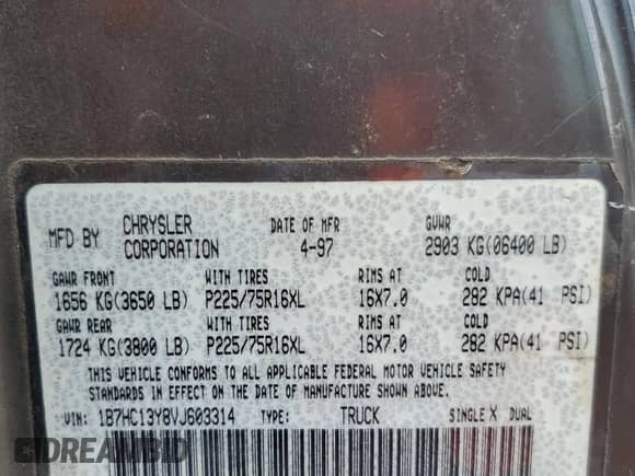 1997 Dodge 1500 с VIN 1B7HC13Y8VJ603314, выставлен на аукционе Copart как лот 72765714 с пробегом 306 994 миль миль и Списание • Salvage title. История ставок и продаж доступна на DreamBid. Изображение 12.