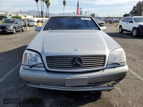 1993 Mercedes-Benz 500 с VIN WDBGA70E2PA135256, выставлен на аукционе Copart как лот 85974174 с пробегом 66 101 миль миль и Списание • Salvage title. История ставок и продаж доступна на DreamBid. Изображение 5.