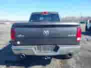 2016 Ram 1500 Outdoorsman z VIN 1C6RR7GTXGS177084, wystawiony jako IAAI lot #41832813 z przebiegiem 107 953 mil mil oraz . Historia ofert i sprzedaży dostępna na DreamBid. Obrazek 16.