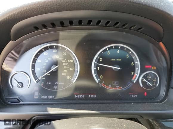 2013 BMW 5 Series 550i с VIN WBAFR9C51DDX80534, выставлен на аукционе Copart как лот 65283715 с пробегом 142 358 миль миль и Списание • Salvage title. История ставок и продаж доступна на DreamBid. Изображение 9.