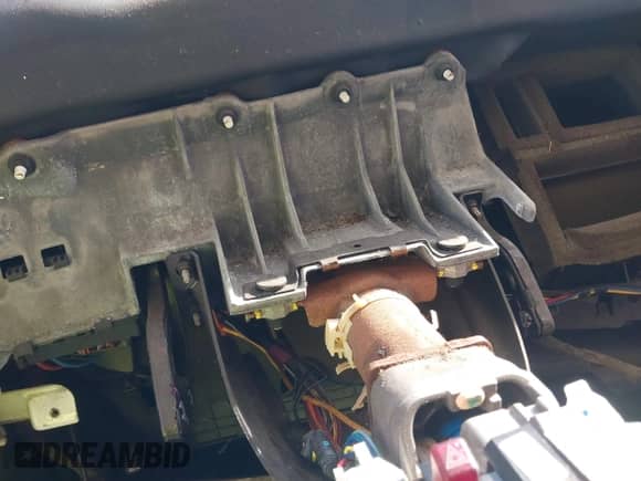 2003 Chevrolet Blazer Xtreme with VIN 1GNCS18X63K137572, listed as a IAAI auction lot 43511000 with 130,937 mi miles and . Bid and sale history available at DreamBid. Image 7.