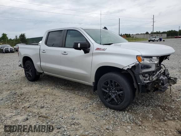 2022 Chevrolet Silverado 1500 RST z VIN 3GCUDEET4NG585626, wystawiony jako Copart lot #58812515 z przebiegiem 52 291 mil mil oraz Szkoda całkowita • Salvage title. Historia ofert i sprzedaży dostępna na DreamBid. Obrazek 4.