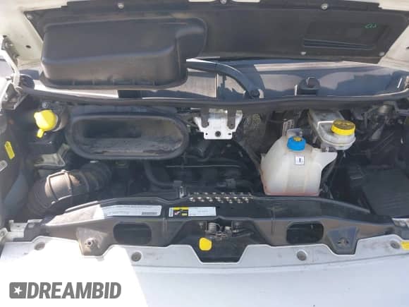 2020 Ram ProMaster Cargo z VIN 3C6TRVBG2LE100324, wystawiony jako IAAI lot #42411011 z przebiegiem 142 658 mil mil oraz . Historia ofert i sprzedaży dostępna na DreamBid. Obrazek 10.