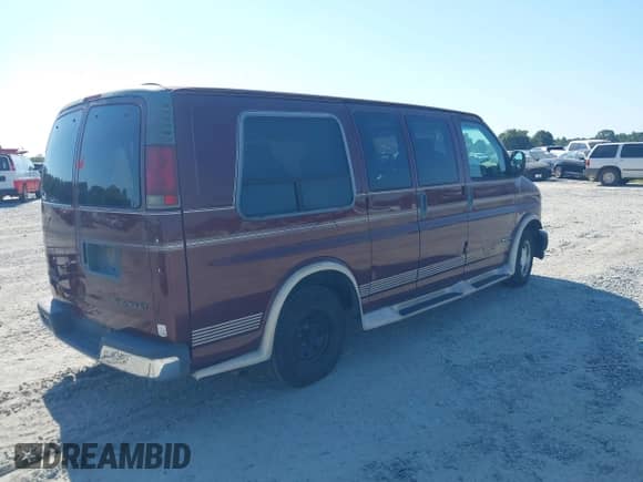 2002 Chevrolet Express with VIN 1GBFG15R921113773, listed as a IAAI auction lot 43165258 with 196,236 mi miles and . Bid and sale history available at DreamBid. Image 4.