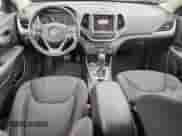 2016 Jeep Cherokee Latitude с VIN 1C4PJMCB5GW289447, выставлен на аукционе Copart как лот 85540945 с пробегом 192 879 миль миль и Списание • Salvage title. История ставок и продаж доступна на DreamBid. Изображение 8.