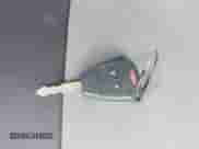 2007 Jeep Wrangler Unlimited Sahara z VIN 1J4GA591X7L101991, wystawiony jako IAAI lot #43233527 z przebiegiem 156 024 mil mil oraz . Historia ofert i sprzedaży dostępna na DreamBid. Obrazek 11.