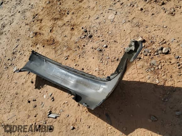 2016 Toyota Camry SE with VIN 4T1BF1FKXGU528682, listed as a Copart auction lot 81379205 with 132,250 mi miles and Salvage title. Bid and sale history available at DreamBid. Image 12.