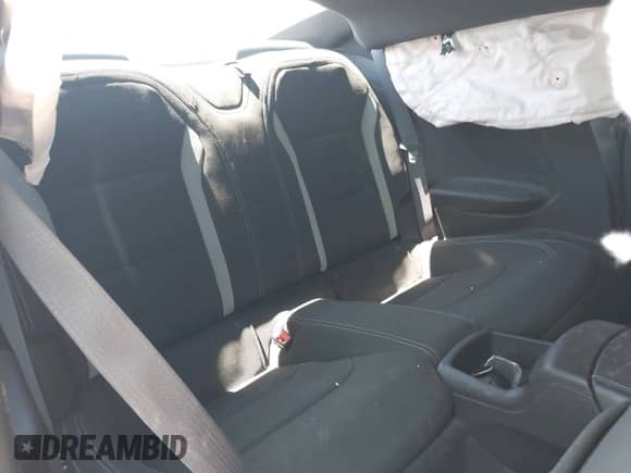 2017 Chevrolet Camaro 1LT с VIN 1G1FB1RX4H0183045, выставлен на аукционе IAAI как лот 43149109 с пробегом Не указан миль и . История ставок и продаж доступна на DreamBid. Изображение 8.
