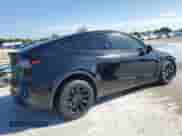 2024 Tesla Model Y с VIN 7SAYGDED9RF089599, выставлен на аукционе Copart как лот 84059915 с пробегом 32 641 миль миль и Списание • Salvage title. История ставок и продаж доступна на DreamBid. Изображение 3.