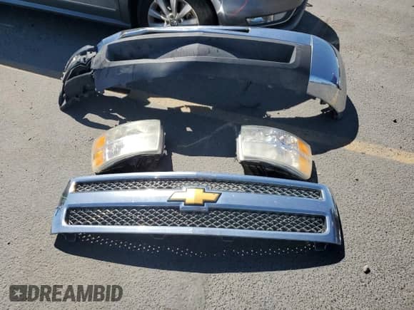 2013 Chevrolet Silverado 1500 LT with VIN 3GCPKSEAXDG295986, listed as a Copart auction lot 81732315 with 176,970 mi miles and Salvage title. Bid and sale history available at DreamBid. Image 12.