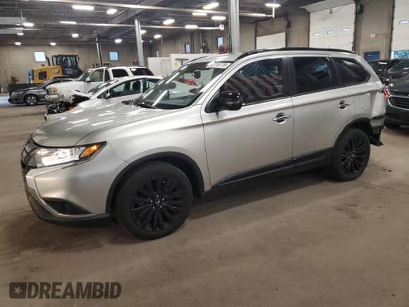 2020 Mitsubishi Outlander ES с VIN JA4AZ3A31LZ004962, выставлен на аукционе Copart как лот 65710775 с пробегом 50 751 миль миль и Списание • Salvage title. История ставок и продаж доступна на DreamBid. Изображение 1.