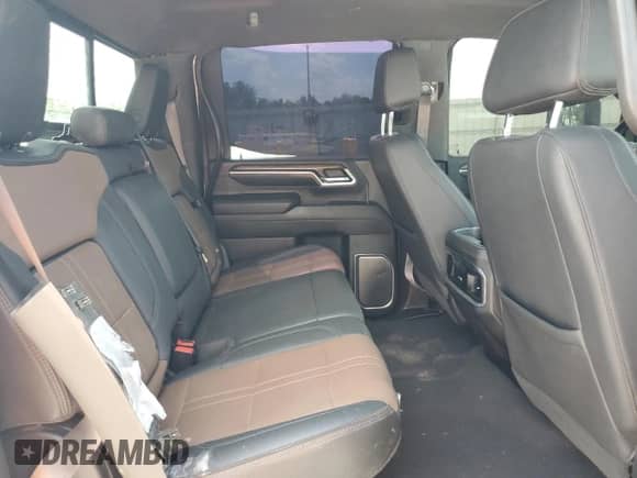 2024 Chevrolet Silverado 2500HD High Country с VIN 1GC4YREY3RF190657, выставлен на аукционе Copart как лот 68865695 с пробегом 30 452 миль миль и Списание • Salvage title. История ставок и продаж доступна на DreamBid. Изображение 10.