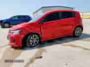 2018 Chevrolet Sonic LT с VIN 1G1JD6SHXJ4121300, выставлен на аукционе Copart как лот 72057215 с пробегом 102 547 миль миль и Чистый • Clean title. История ставок и продаж доступна на DreamBid. Изображение 1.