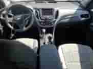 2022 Chevrolet Equinox LS z VIN 3GNAXHEV1NS206308, wystawiony jako Copart lot #56962005 z przebiegiem 17 283 mil mil oraz Szkoda całkowita • Salvage title. Historia ofert i sprzedaży dostępna na DreamBid. Obrazek 8.