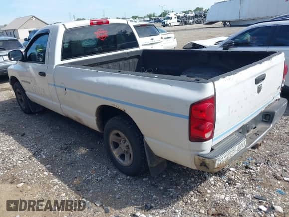 2007 Dodge 1500 ST с VIN 1D7HA16K47J640656, выставлен на аукционе IAAI как лот 43122590 с пробегом 265 230 миль миль и . История ставок и продаж доступна на DreamBid. Изображение 3.