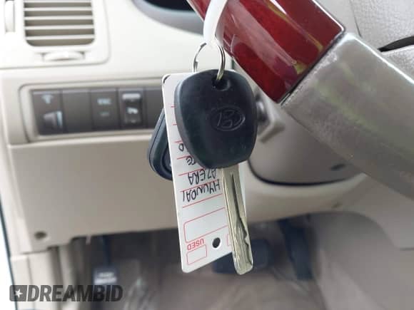 2008 Hyundai Azera Limited with VIN KMHFC46F08A257052, listed as a IAAI auction lot 42202806 with 92,976 mi miles and . Bid and sale history available at DreamBid. Image 11.