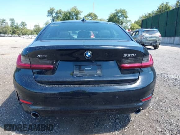 2022 BMW 3 Series 330i xDrive z VIN 3MW5R7J06N8C71254, wystawiony jako IAAI lot #43107106 z przebiegiem 26 058 mil mil oraz . Historia ofert i sprzedaży dostępna na DreamBid. Obrazek 16.
