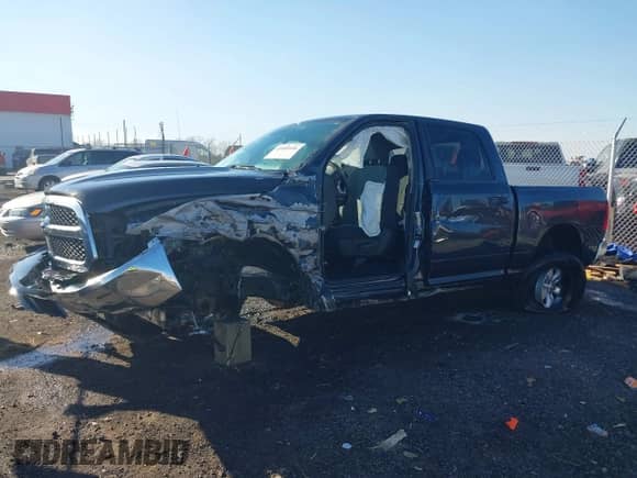 2021 Ram 1500 SLT z VIN 1C6RR7LGXMS533179, wystawiony jako IAAI lot #41680456 z przebiegiem Nie podano mil oraz . Historia ofert i sprzedaży dostępna na DreamBid. Obrazek 13.