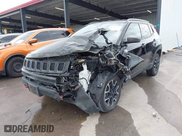 2021 Jeep Compass Trailhawk с VIN 3C4NJDDB3MT583825, выставлен на аукционе IAAI как лот 43202929 с пробегом 83 009 миль миль и . История ставок и продаж доступна на DreamBid. Изображение 6.