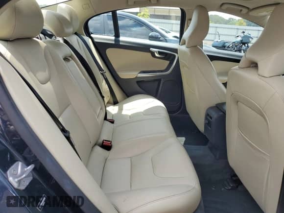 2016 Volvo S60 T5 Premier z VIN YV1612TK3G2414236, wystawiony jako Copart lot #64383265 z przebiegiem 130 704 mil mil oraz Szkoda całkowita • Salvage title. Historia ofert i sprzedaży dostępna na DreamBid. Obrazek 10.