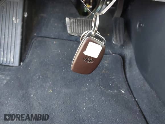 2017 Hyundai Elantra SE z VIN 5NPD84LF6HH008491, wystawiony jako IAAI lot #42708255 z przebiegiem 67 916 mil mil oraz . Historia ofert i sprzedaży dostępna na DreamBid. Obrazek 11.