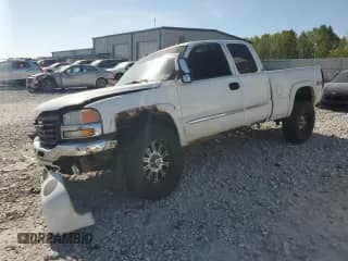 2005 GMC Sierra 1500 SLT z VIN 2GTEK19B451369935, wystawiony jako Copart lot #56320915 z przebiegiem 226 813 mil mil oraz Czysty tytuł • Clean title. Historia ofert i sprzedaży dostępna na DreamBid. Obrazek 1.