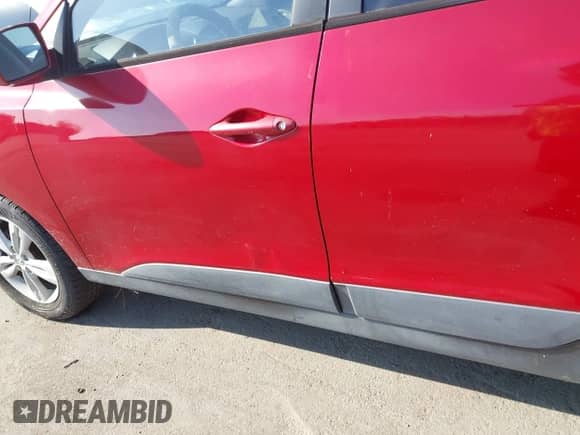 2011 Hyundai Tucson Limited с VIN KM8JU3AC0BU157828, выставлен на аукционе IAAI как лот 43250131 с пробегом 223 750 миль миль и . История ставок и продаж доступна на DreamBid. Изображение 6.