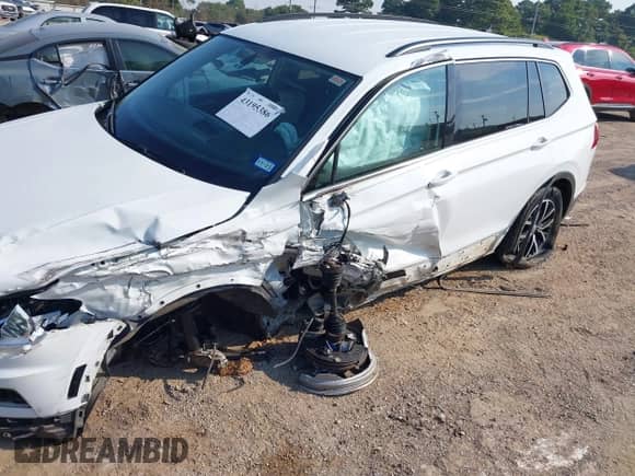 2021 Volkswagen Tiguan SE с VIN 3VV3B7AX2MM082054, выставлен на аукционе IAAI как лот 43195386 с пробегом 102 119 миль миль и . История ставок и продаж доступна на DreamBid. Изображение 6.