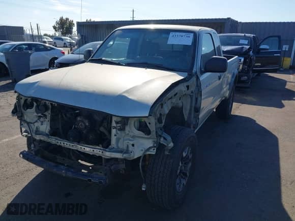 2002 Toyota Tacoma с VIN 5TEWN72N92Z032820, выставлен на аукционе IAAI как лот 43378730 с пробегом 117 296 миль миль и . История ставок и продаж доступна на DreamBid. Изображение 2.