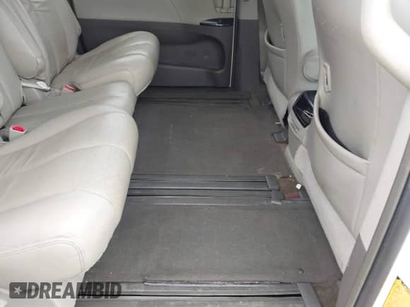 2012 Toyota Sienna LE AAS with VIN 5TDKK3DC8CS259698, listed as a IAAI auction lot 43249354 with 340,370 mi miles and . Bid and sale history available at DreamBid. Image 8.