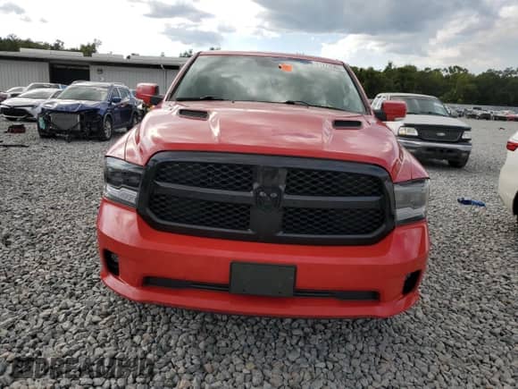 2018 Ram 1500 Sport z VIN 1C6RR7MT2JS240853, wystawiony jako Copart lot #81273585 z przebiegiem 93 108 mil mil oraz Szkoda całkowita • Salvage title. Historia ofert i sprzedaży dostępna na DreamBid. Obrazek 5.