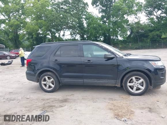 2018 Ford Explorer z VIN 1FM5K7B8XJGB03345, wystawiony jako IAAI lot #42420992 z przebiegiem 215 000 mil mil oraz . Historia ofert i sprzedaży dostępna na DreamBid. Obrazek 13.