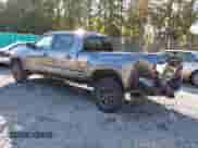 2021 Toyota Tacoma SR5 z VIN 3TMDZ5BN4MM106371, wystawiony jako IAAI lot #43451030 z przebiegiem 47 236 mil mil oraz . Historia ofert i sprzedaży dostępna na DreamBid. Obrazek 3.