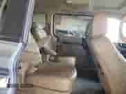 2008 Hyundai Entourage GLS z VIN KNDMC233486054453, wystawiony jako Copart lot #64286305 z przebiegiem 159 649 mil mil oraz Szkoda całkowita • Salvage title. Historia ofert i sprzedaży dostępna na DreamBid. Obrazek 11.