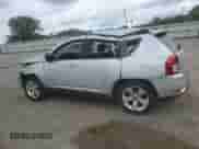 2011 Jeep Compass Latitude z VIN 1J4NT1FB8BD192270, wystawiony jako Copart lot #54953485 z przebiegiem 128 094 mil mil oraz Szkoda całkowita • Salvage title. Historia ofert i sprzedaży dostępna na DreamBid. Obrazek 2.