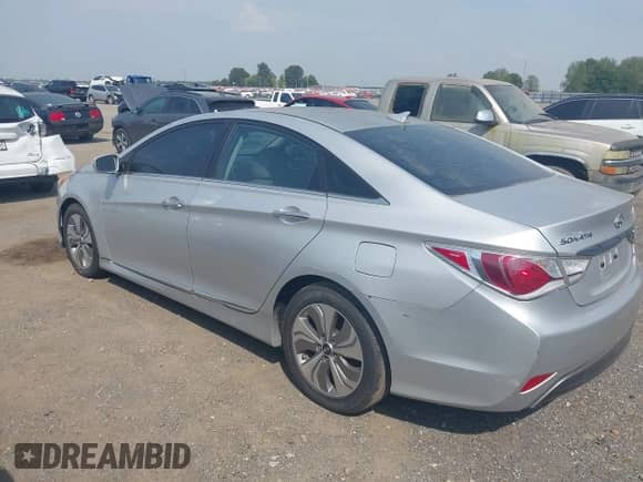 2015 Hyundai Sonata with VIN KMHEC4A40FA127173, listed as a IAAI auction lot 43258285 with 149,043 mi miles and . Bid and sale history available at DreamBid. Image 3.