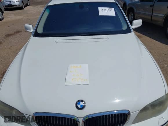 2006 BMW 7 Series 750Li z VIN WBAHN83526DT59374, wystawiony jako IAAI lot #42241727 z przebiegiem 64 239 mil mil oraz . Historia ofert i sprzedaży dostępna na DreamBid. Obrazek 10.