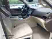 2015 Cadillac Escalade ESV Premium z VIN 1GYS4JKJXFR298970, wystawiony jako IAAI lot #42717646 z przebiegiem 164 493 mil mil oraz . Historia ofert i sprzedaży dostępna na DreamBid. Obrazek 5.