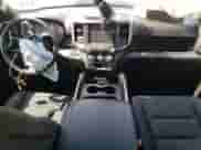 2020 Ram 1500 Lone Star z VIN 1C6RREFT2LN220430, wystawiony jako Copart lot #47590653 z przebiegiem 50 058 mil mil oraz Szkoda całkowita • Salvage title. Historia ofert i sprzedaży dostępna na DreamBid. Obrazek 8.